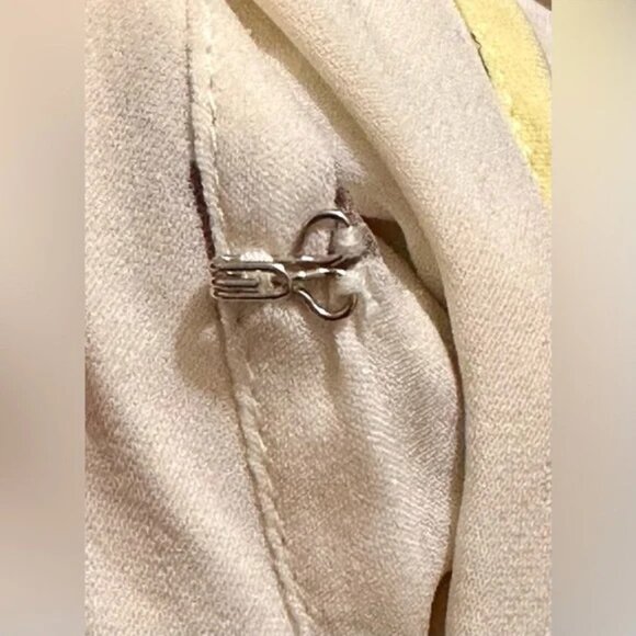 Alcee Silk Blouse Size Small 100% Silk Women’s Hook & Eye Closure - Picture 4 of 5